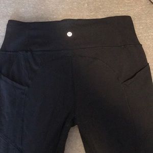 Lululemon Black Full Length Leggings w/ Pockets